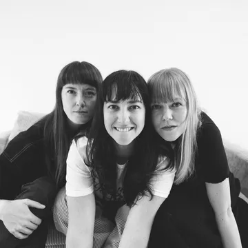 Los Bitchos, “The Link Is About To Die”